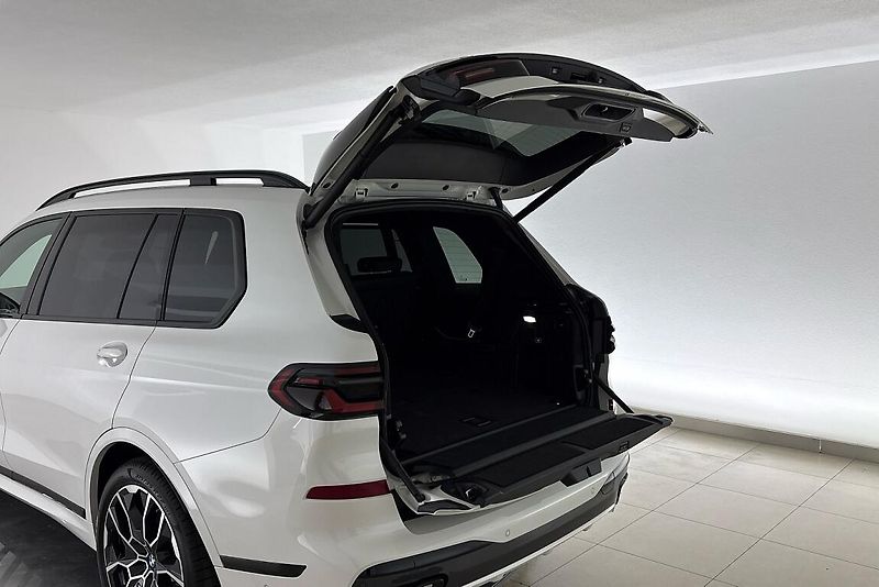 BMW X7 xDrive40d - fotka 10 z 29