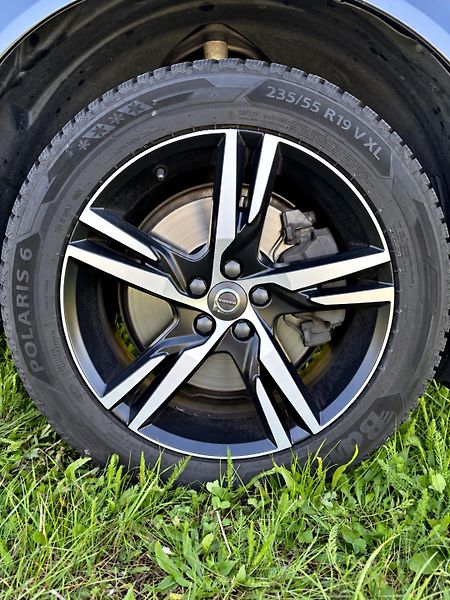 Volvo XC60 (2021) Mild-hybrid 220kW - fotka 27 z 30