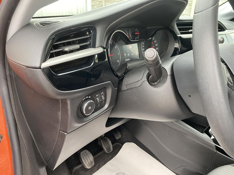 Opel Corsa 1.2i 75PS EDITION 70000KM NAVI - fotka 138 z 153
