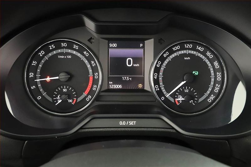 Škoda Octavia (2015) Scout 2.0 TDI, 4X4, Automat - fotka 8 z 14