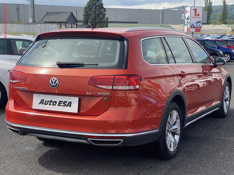 Volkswagen Passat (2016) 2.0BiTDi 4x4, ČR, Alltrack - fotka 4 z 18
