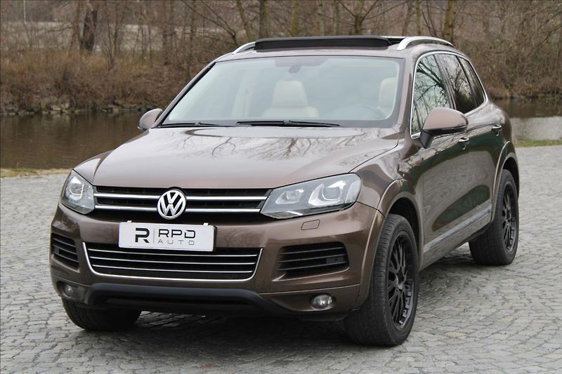 Volkswagen Touareg 3.0 TDI V6/PANOR/TAŽNÉ/NEZ.TOP - fotka 3 z 39
