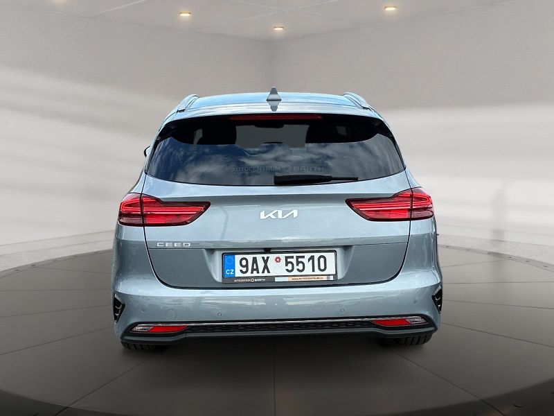 Kia Ceed (2023) TOP 1.5T-GDI 118kW CZ DPH - fotka 5 z 11