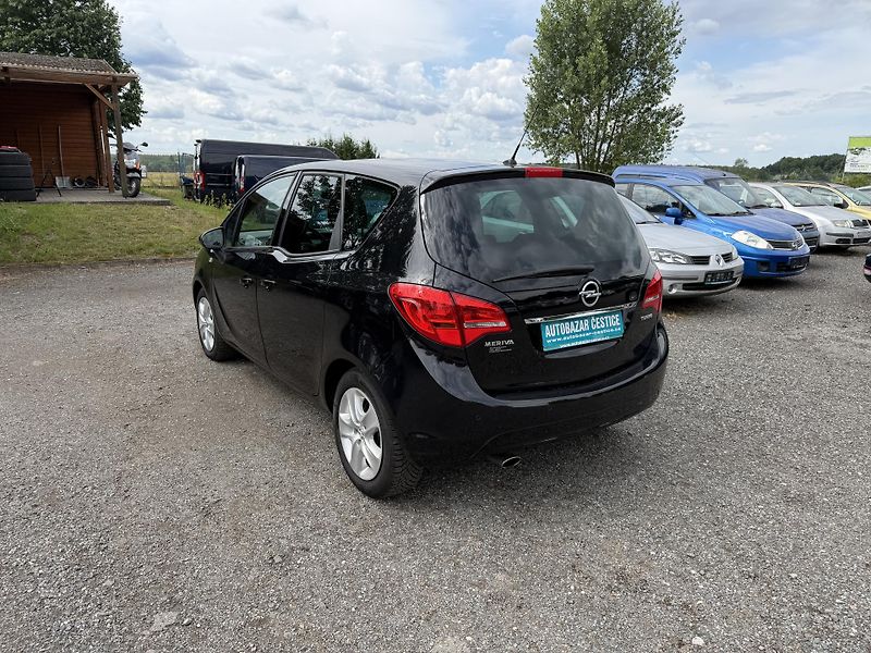 Opel Meriva 1.4iT - fotka 8 z 24