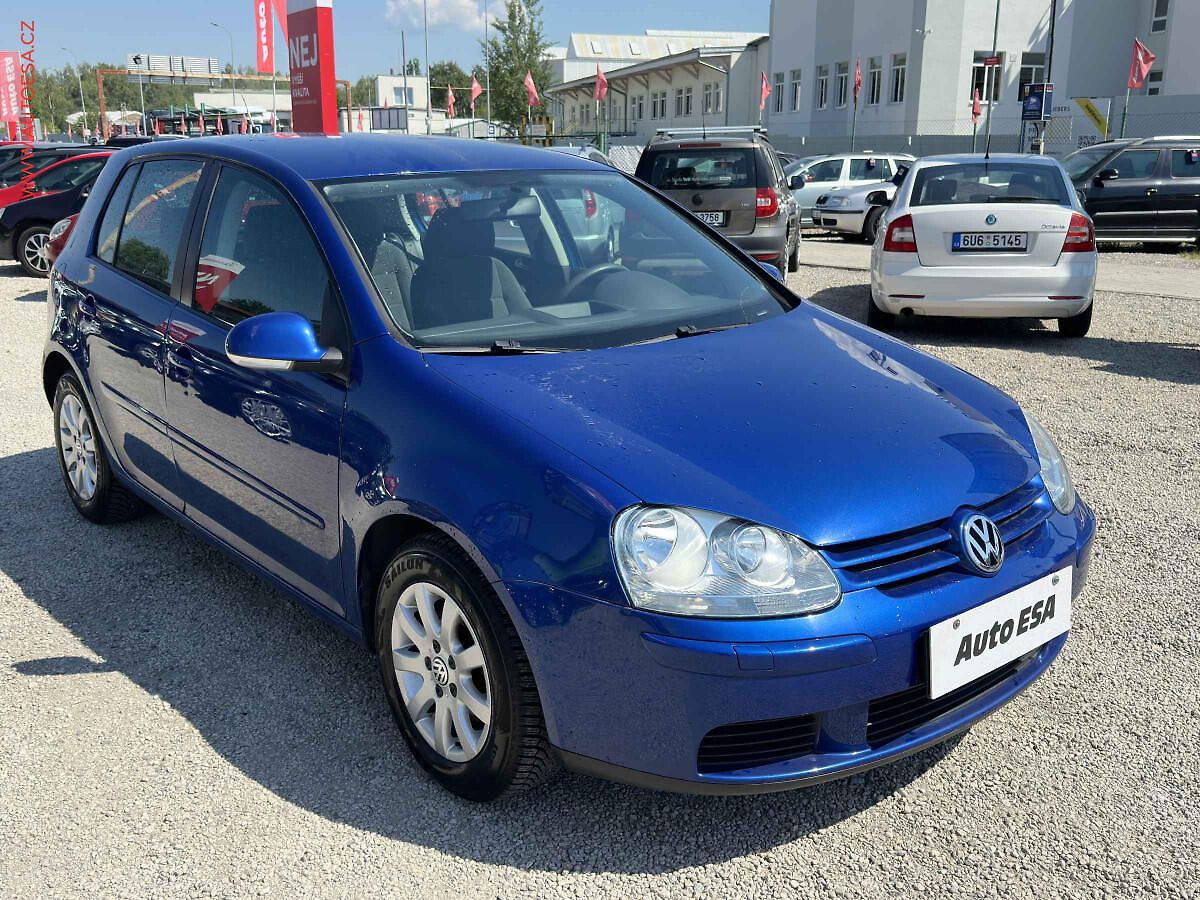Volkswagen Golf 1.4i, AC, výhřev sed