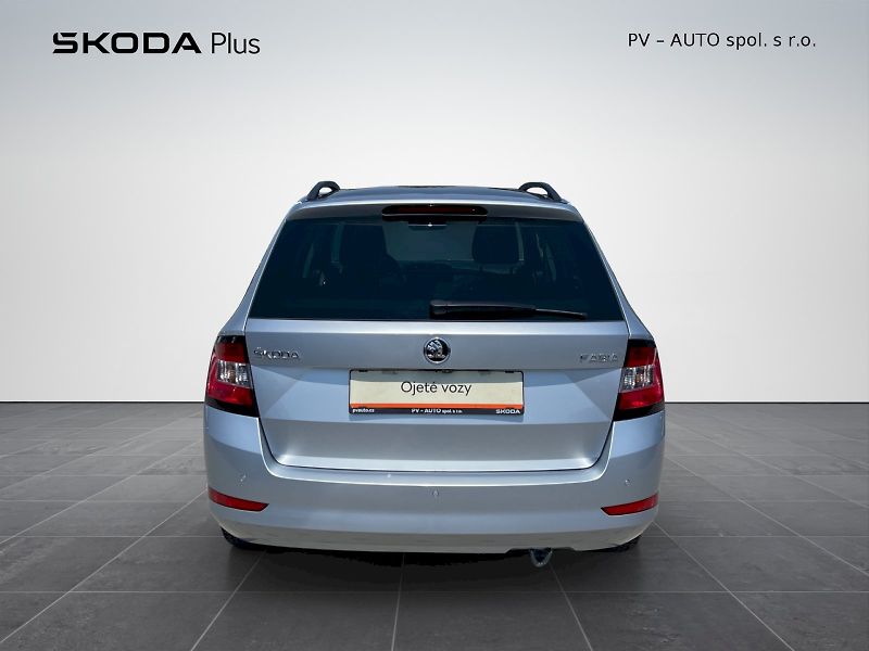 Škoda Fabia (2018) 1.0 TSI 70kW Style Plus combi - fotka 30 z 34