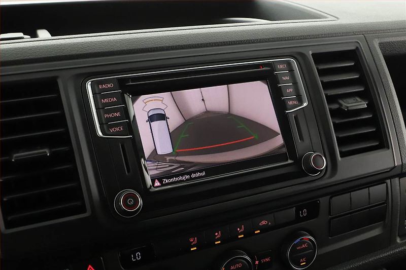 Volkswagen Multivan (2018) 2.0 TDI - fotka 9 z 18
