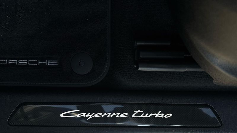 Porsche Cayenne Turbo E-Hybrid - fotka 19 z 29