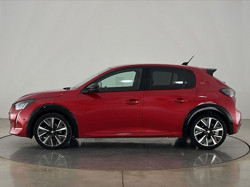 Peugeot 208 GT - fotka 3 z 28