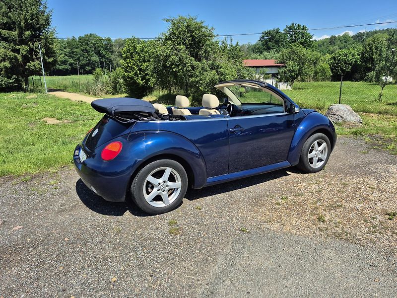 Volkswagen New Beetle (2003) 2.0i  85Kw  - fotka 6 z 23
