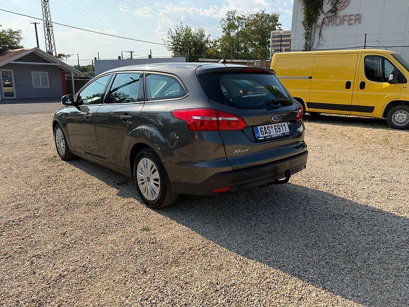 Ford Focus 1.0 EcoBoost *74kw* - fotka 3 z 27