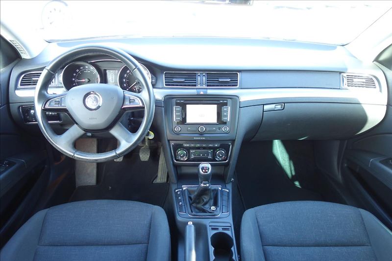 Škoda Superb 2,0 TDi 103KW,ČR,ACTIVE,4x4. - fotka 17 z 35