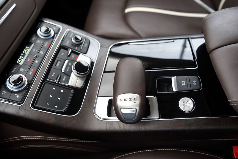 Audi A8 3.0 TDI Quattro/Tiptr./Matrix/ - fotka 46 z 50