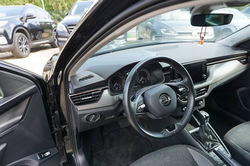 Škoda Kamiq (2022) 1,0 81 kW - fotka 9 z 35