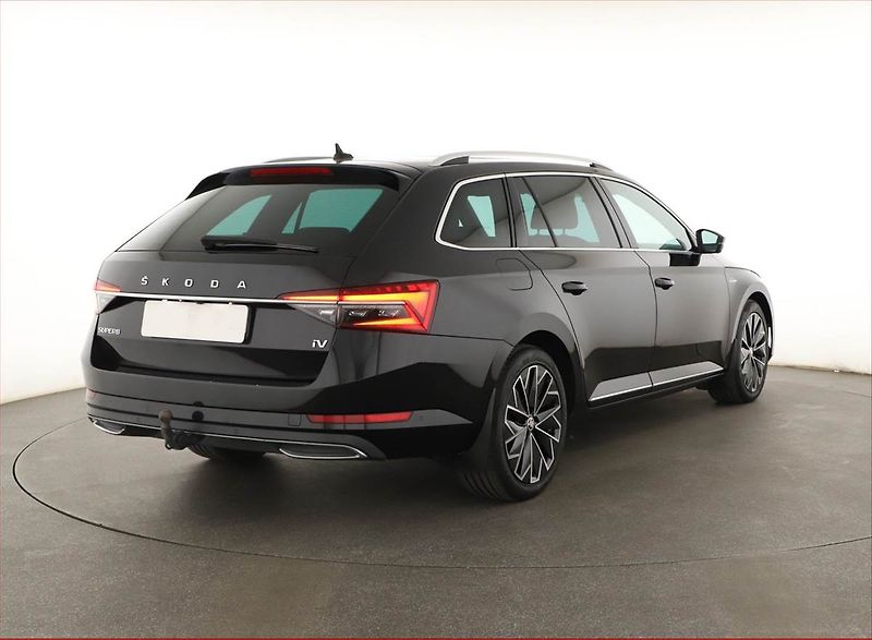 Škoda Superb (2022) Laurin&Klement iV 1.4 TSI PHEV - fotka 5 z 23