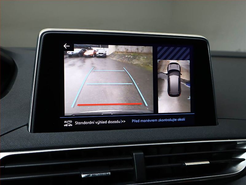 Peugeot 3008 (2017) 1.6 BlueHDi, Automat - fotka 16 z 19