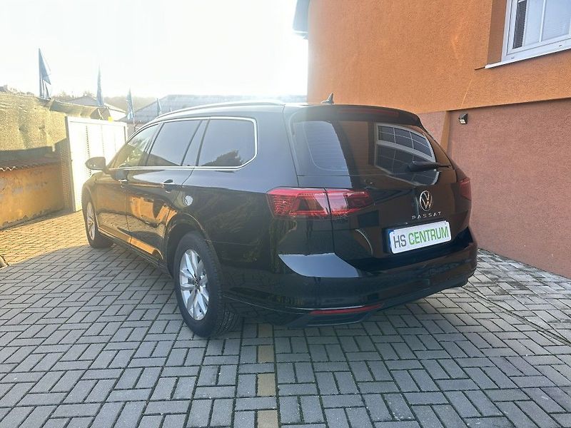 Volkswagen Passat 2.0 TDi 110kW Bussiness AT - fotka 6 z 28