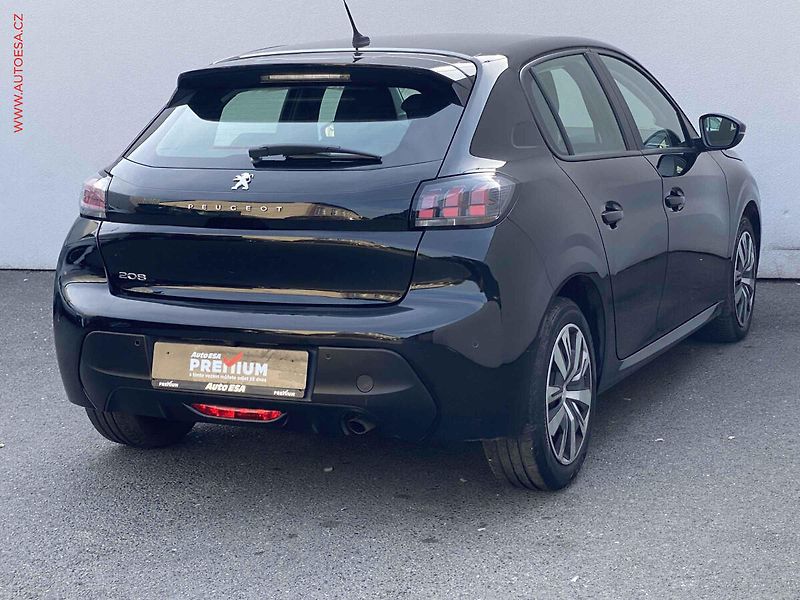 Peugeot 208 (2021) 1.2 PT, Allure, LED, navi - fotka 4 z 19