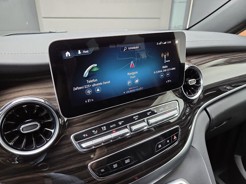 Mercedes-Benz Třídy V (2023) 300d 4M AVG AMG TOPvýbava 1m - fotka 30 z 49