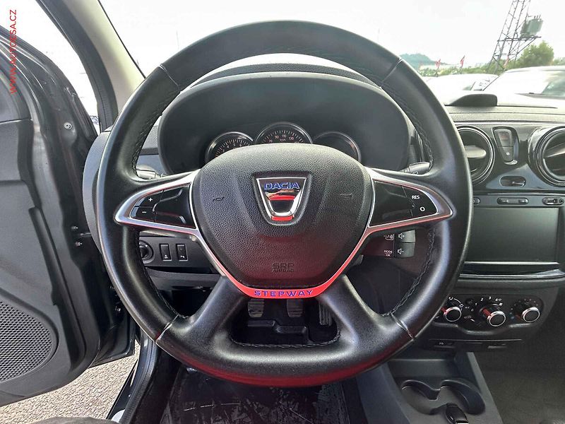 Dacia Lodgy (2021) 1.5DCi, 1.maj,ČR, Navi, AC - fotka 12 z 19