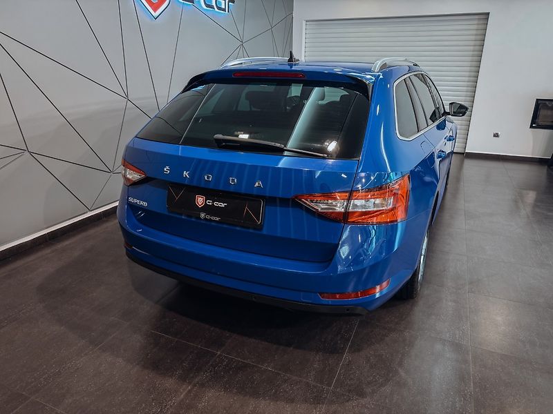 Škoda Superb 2.0 TDI 110kW Style Combi - fotka 6 z 30