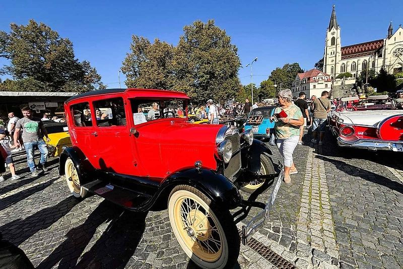 Čtrnáctý ročník srazu auto-moto veteránů, Orlová, 21. 9. 2025