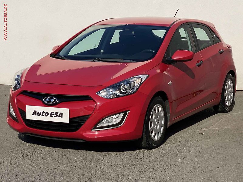 Hyundai i30 (2013) 1.4i, Klima - fotka 3 z 16