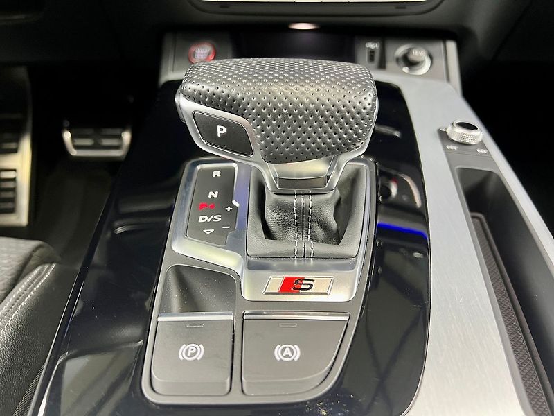 Audi SQ5 QUATTRO SPORTBACK, B&O, PANO - fotka 24 z 33