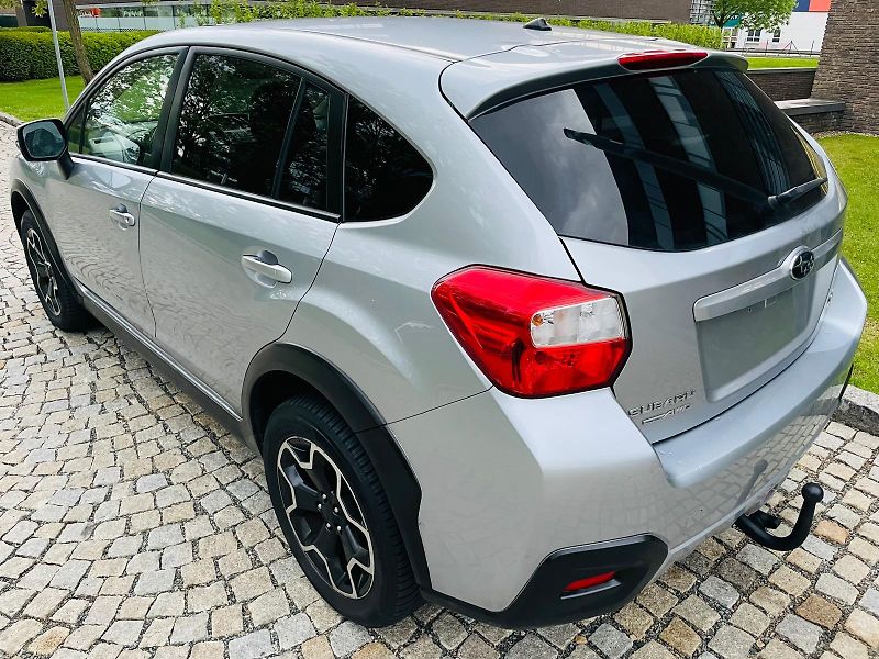 Subaru XV 2.0i 4x4 AUT VÝHŘEV SERVISKA - fotka 18 z 51