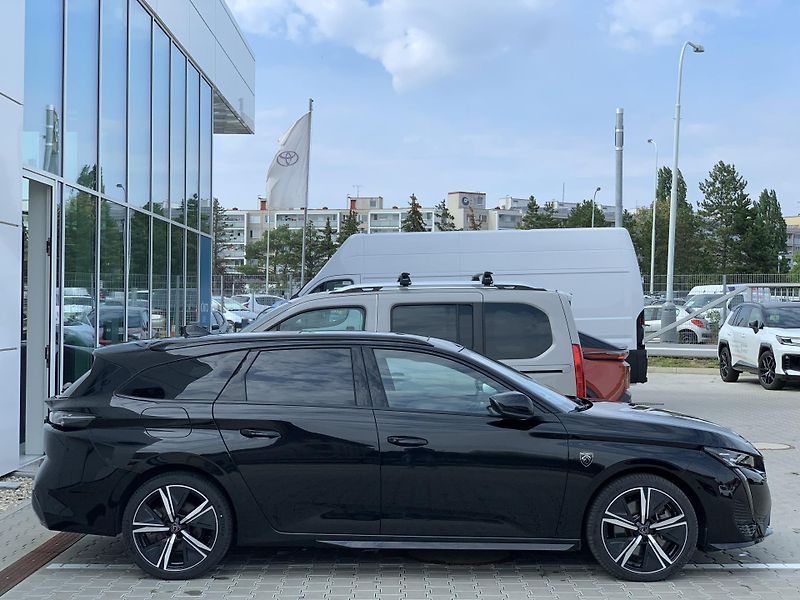 Peugeot 308 SW GT 1.6 PHEV 133kW AT8 - fotka 10 z 37