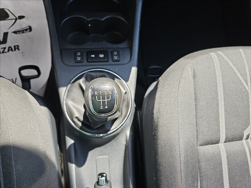 Škoda Fabia II 1,2TSi63KW Fresch - fotka 20 z 40