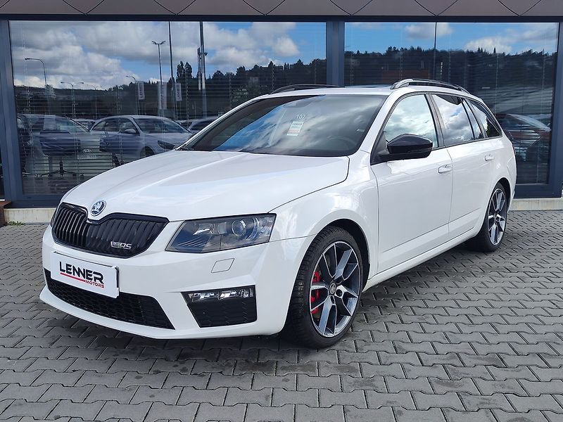 Škoda Octavia 2.0 TDI/135kW RS - fotka 1 z 33