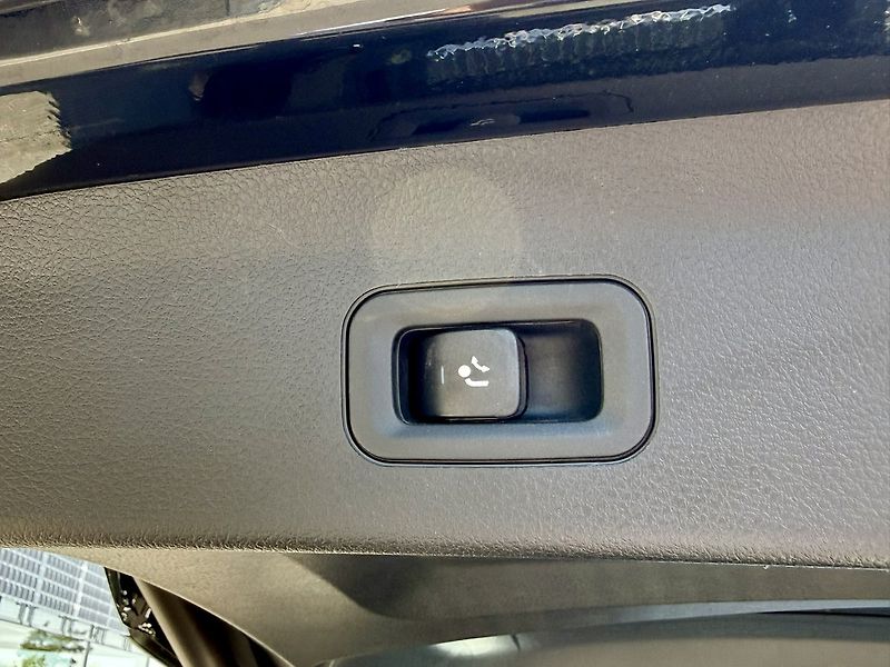 Mercedes-Benz GLS (2019) 400 d 4MATIC - fotka 12 z 54