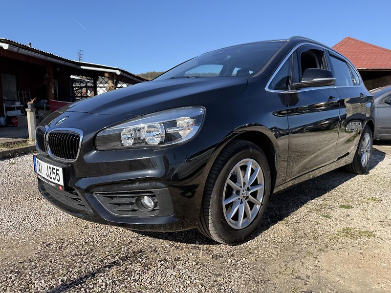 BMW Řada 2 (2015) 1.5 100kw spotřeba 4.9L2 - fotka 11 z 49