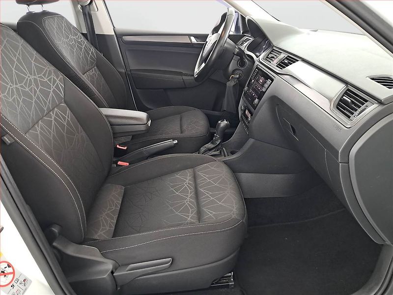 Škoda Rapid (2018) Spaceback 1.4 TSI, Automat - fotka 9 z 15