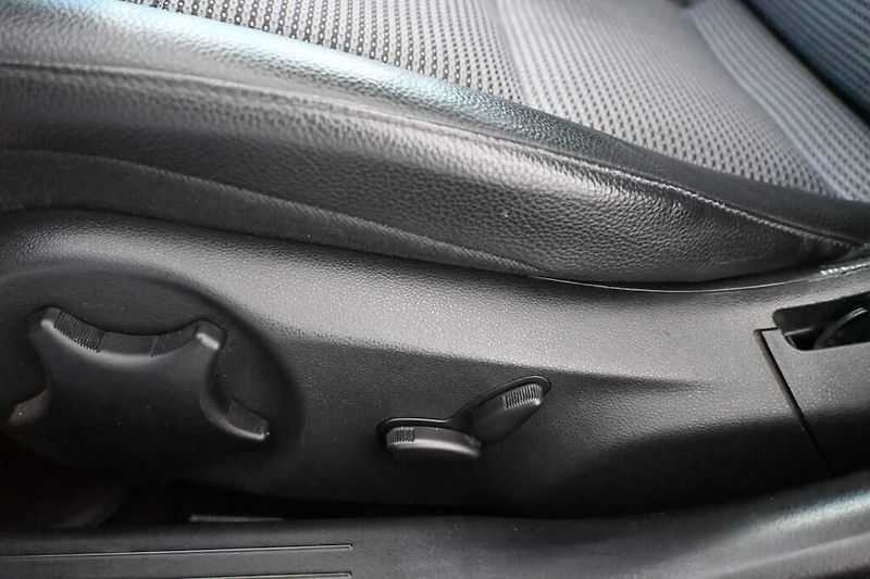 Mercedes-Benz Třídy C (2007) 1.8 200 KOMPRESOR i - fotka 17 z 21