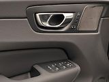 Volvo XC60 (2026) B5 AWD AUT ULTRA BLACK EDITION - náhled 27