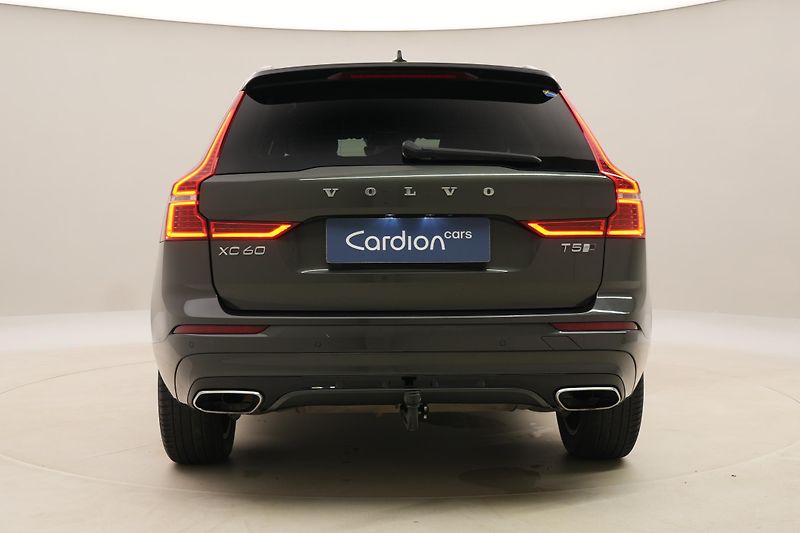Volvo XC60 T5 AWD R-DESIGN AUT CZ - fotka 11 z 46