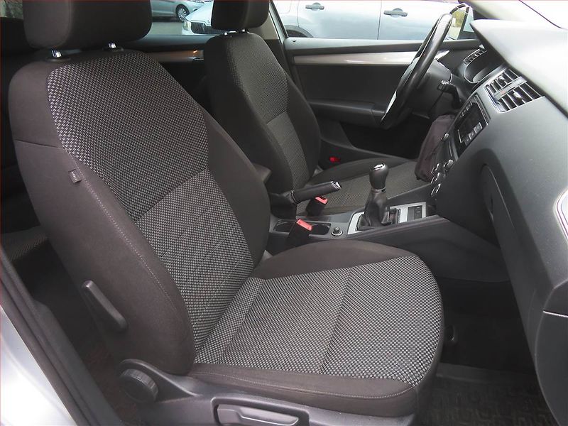 Kia Soul (2011) 1.6 CVVT, Park. senzory - fotka 9 z 15