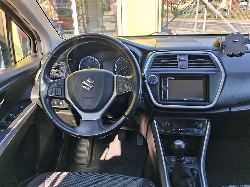 Suzuki SX4 S-Cross (2014) 1,6i 88kw LPG 4x4 NAVI 2x KOLA - fotka 18 z 35