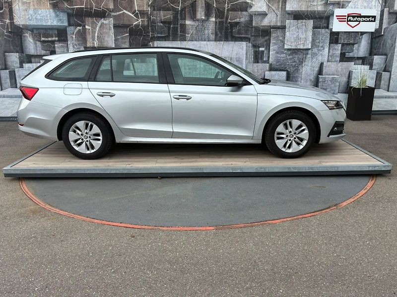 Škoda Octavia (2023) 2.0TDi, 85KW, ACC, KEYLESS,DPH - fotka 5 z 24