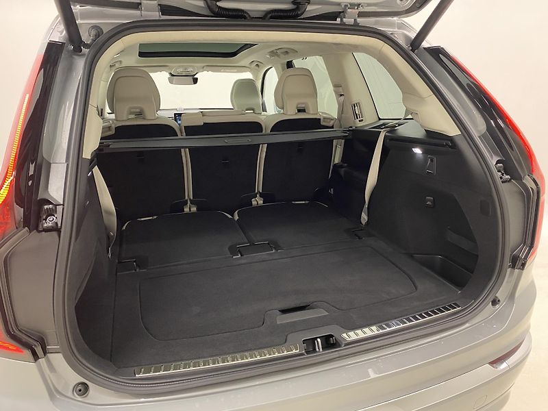 Volvo XC90 (2026) T8 AWD Plug-in BRIGHT ULTRA - fotka 5 z 74