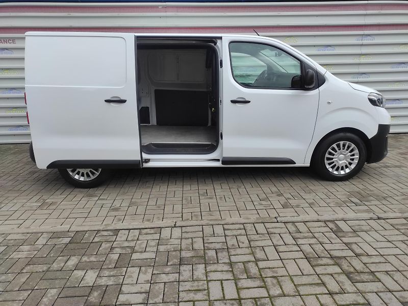 Toyota ProAce 1,5D-4D L1, v REZERVACI - fotka 7 z 34