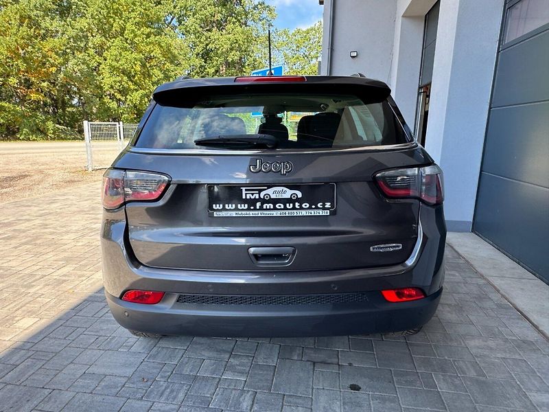 Jeep Compass (2018) 1.4 Multiair Longitude - fotka 6 z 33