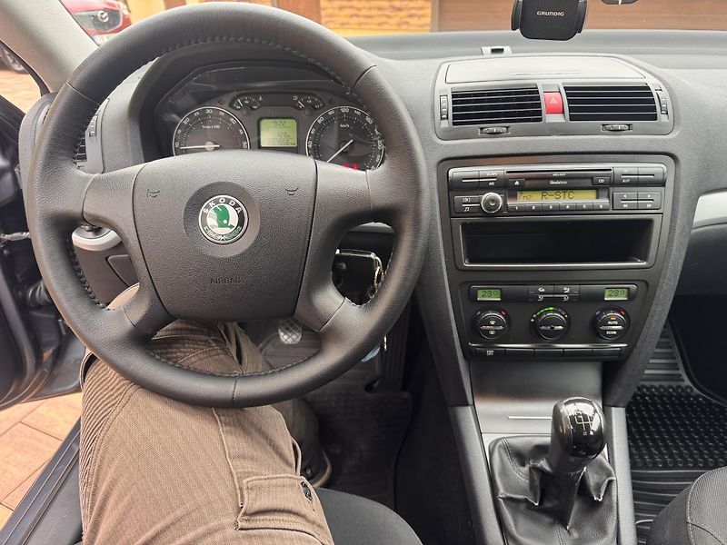 Škoda Octavia 1.9TDI 77Kw Ambition - fotka 8 z 17
