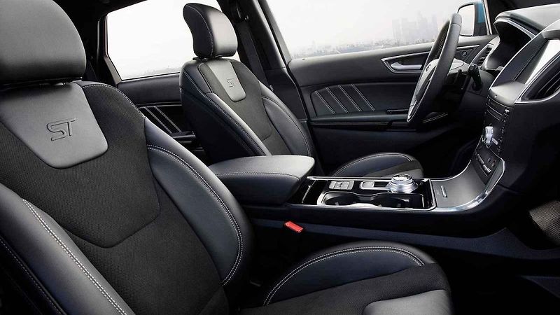 Ford Edge ST.