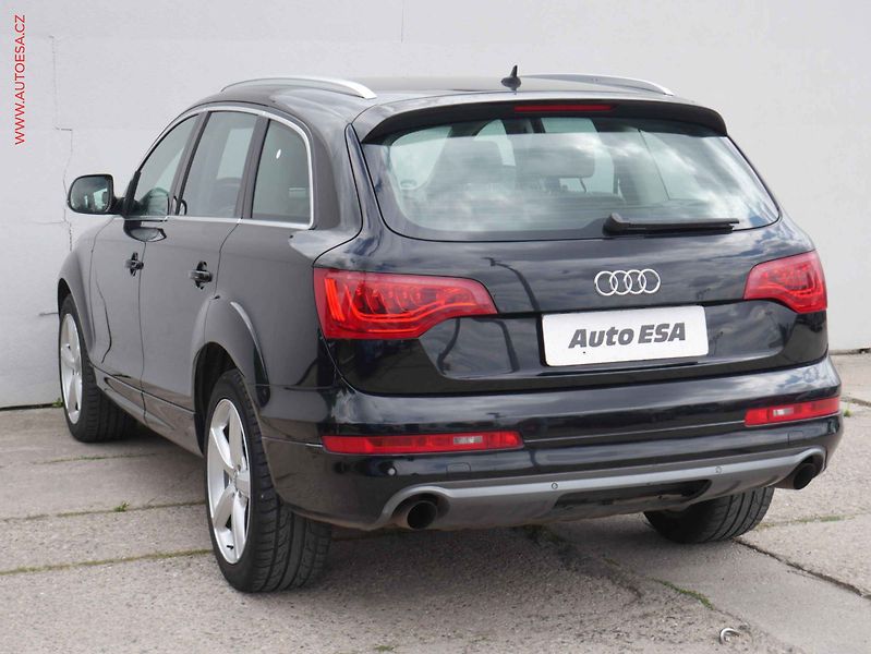 Audi Q7 (2010) 3.0 TDi Quattro, AT, TZ - fotka 4 z 17