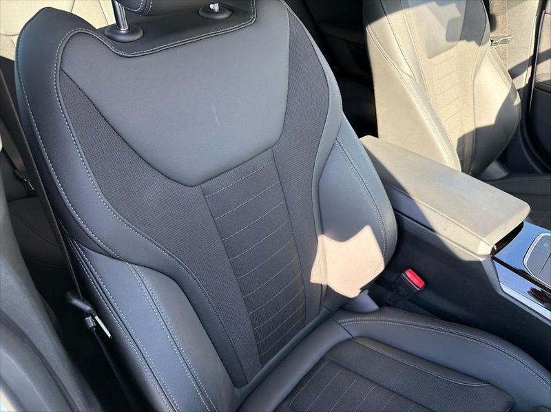 BMW Řada 4 3,0 430d xDrive GC Laser DPH - fotka 14 z 28