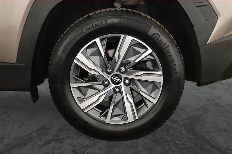Hyundai Tucson (2023) 1.6 T-GDI 48V MHEV - fotka 20 z 20