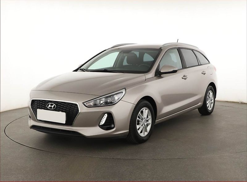 Hyundai i30 (2017) 1.0 T-GDI, Serv.kniha - fotka 2 z 16